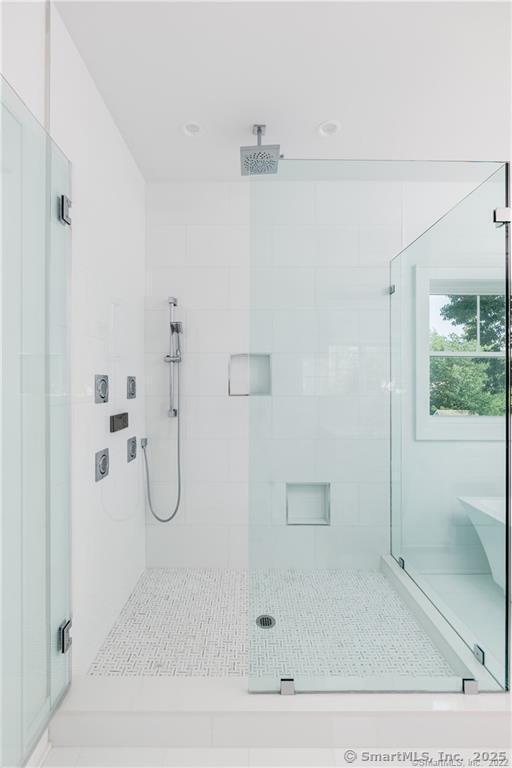 378 Penfield Road Fairfield, CT 06824 - Photo 9 of 37