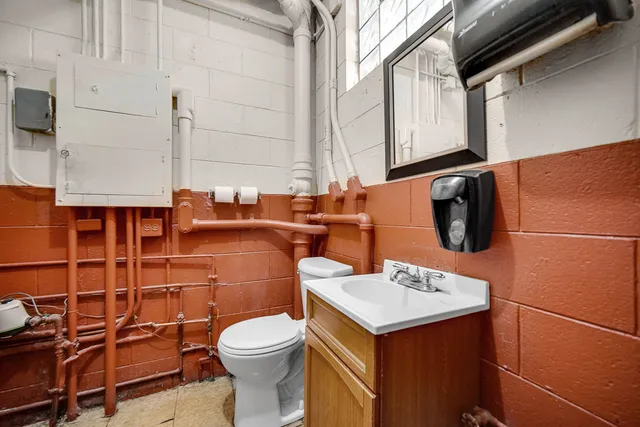 $285,000 | 2513 Ridge Road, Lansing, IL 60438