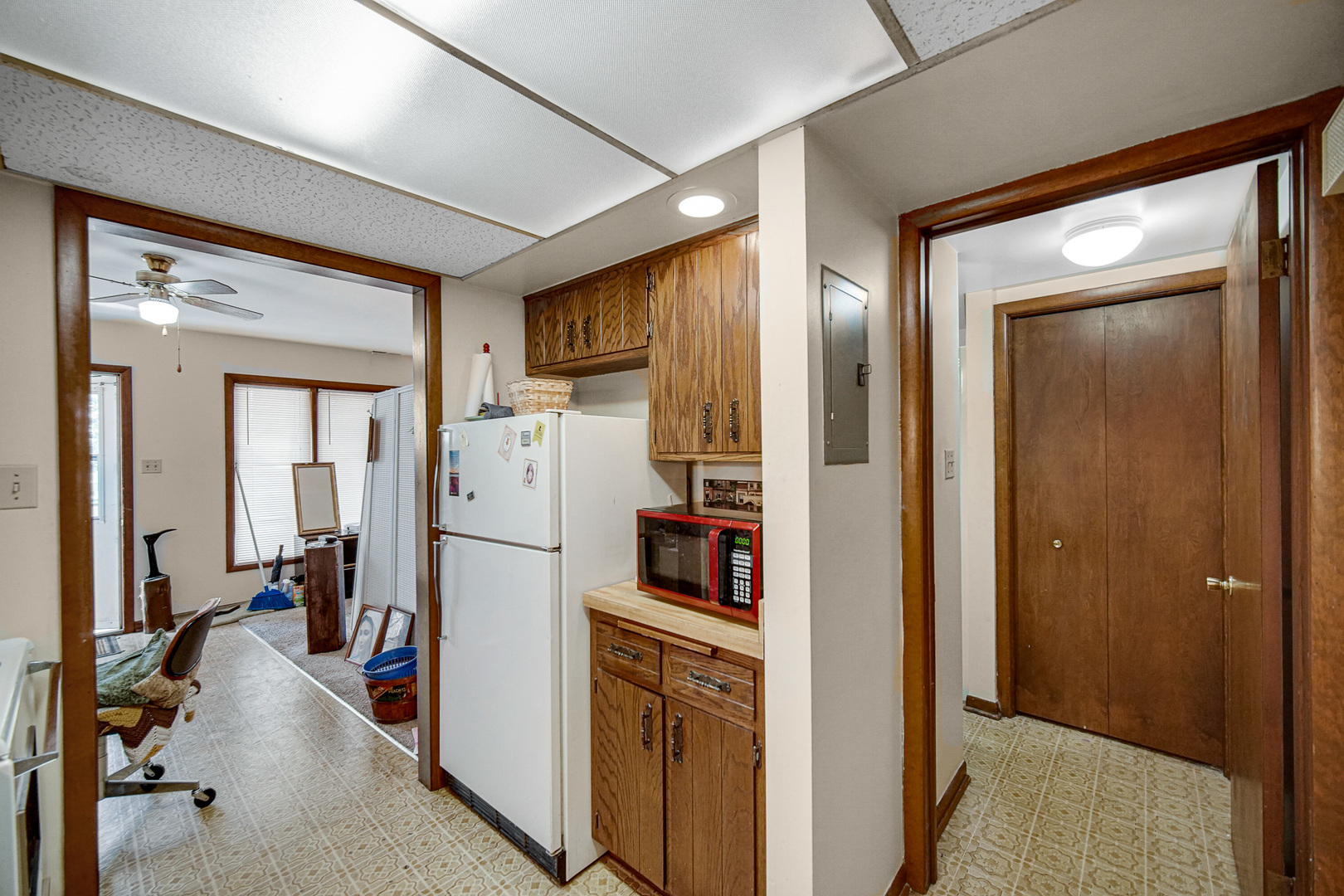 2513 Ridge Road Lansing, IL 60438 - Photo 15 of 26