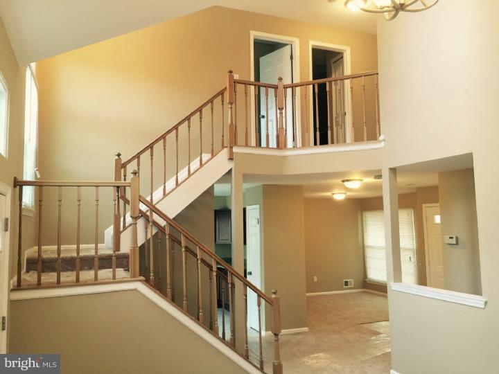 32 Ridgewood Way Burlington Township, NJ 08016 - Photo 3 of 23 Gallery Image 3