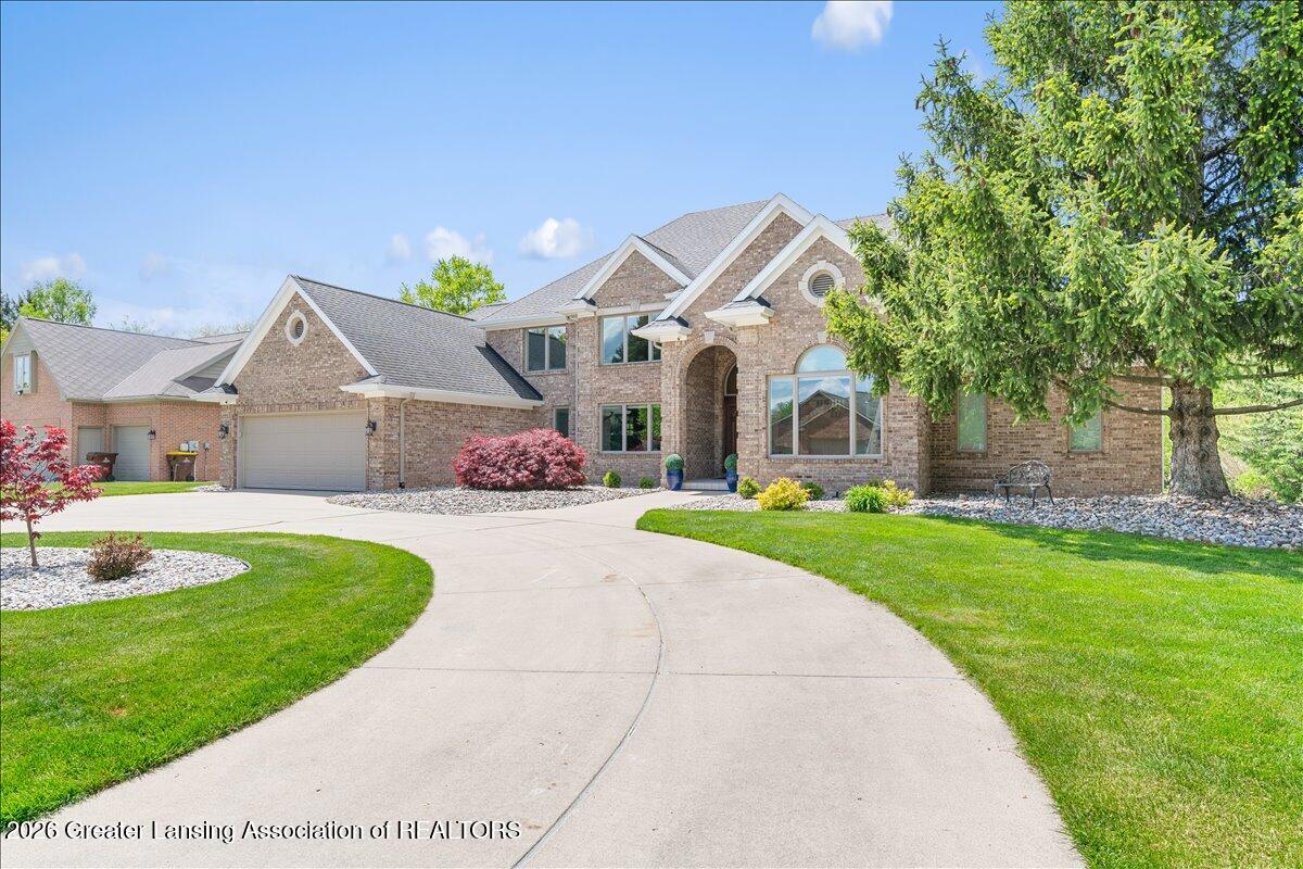 410 West Spring Meadows Lane Dewitt, MI 48820 - Photo 3 of 89 011-Media Jett - 14