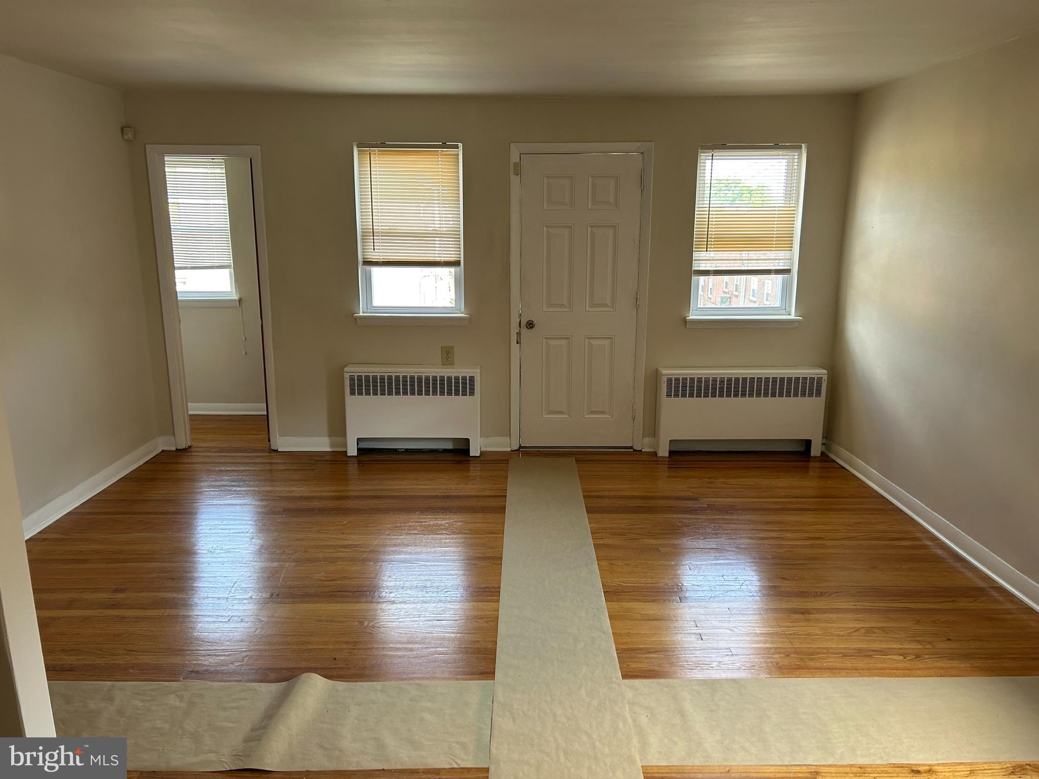 7355 Ruskin Road Philadelphia, PA 19151 - Photo 13 of 18 Unit #2 Living Room