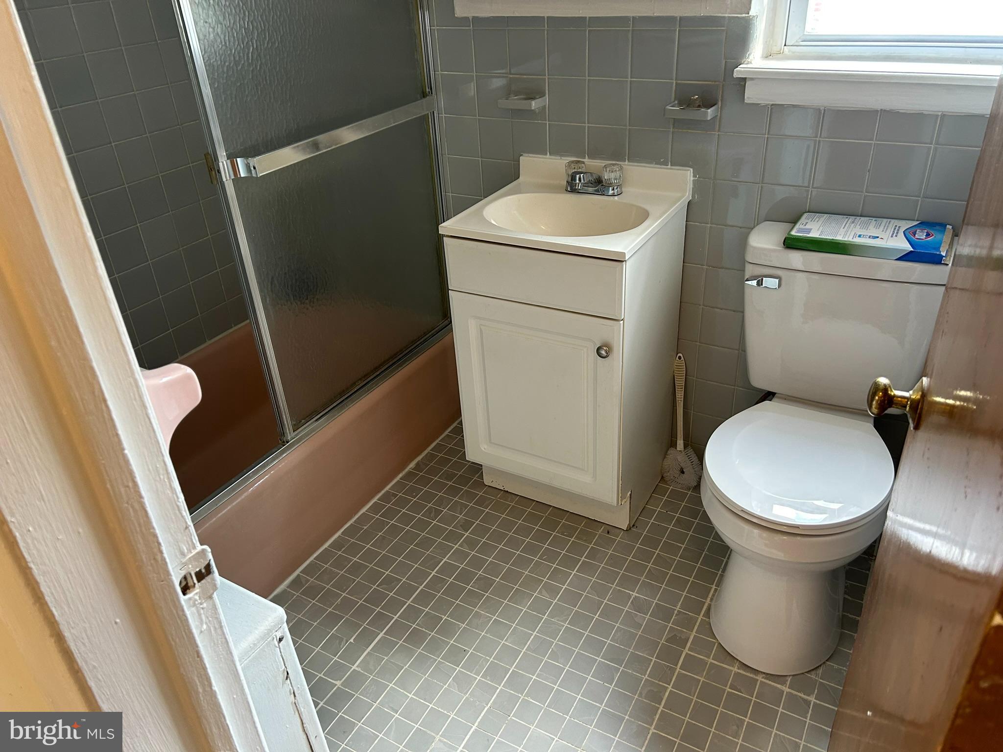 7355 Ruskin Road Philadelphia, PA 19151 - Photo 16 of 18 Unit #2 Bath