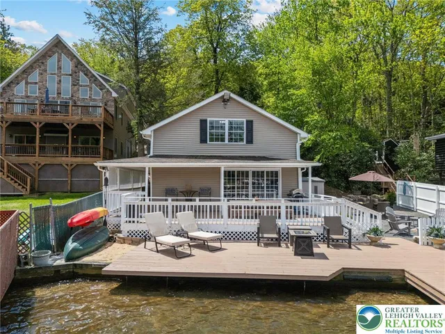$1,495,000 | 34 South Lake Drive, Lake Harmony, PA 18624