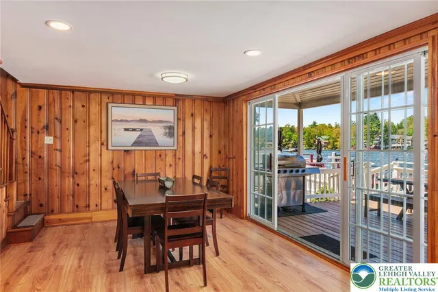 $1,495,000 | 34 South Lake Drive, Lake Harmony, PA 18624