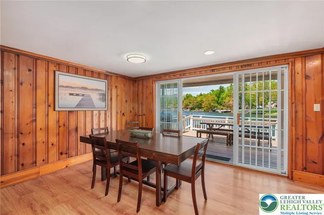 $1,495,000 | 34 South Lake Drive, Lake Harmony, PA 18624