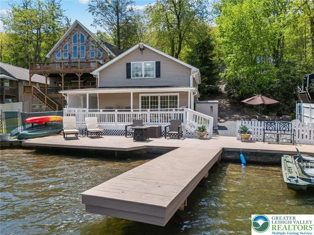 $1,495,000 | 34 South Lake Drive, Lake Harmony, PA 18624