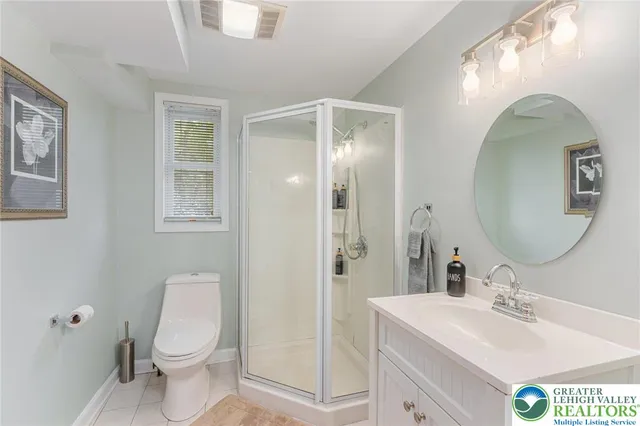 $1,495,000 | 34 South Lake Drive, Lake Harmony, PA 18624