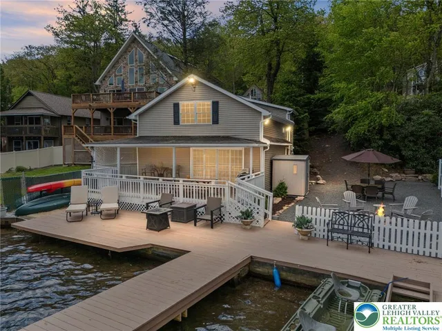 $1,495,000 | 34 South Lake Drive, Lake Harmony, PA 18624