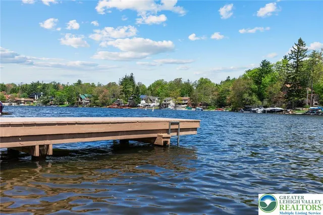 $1,495,000 | 34 South Lake Drive, Lake Harmony, PA 18624