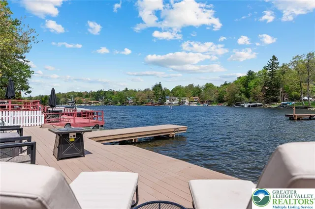 $1,495,000 | 34 South Lake Drive, Lake Harmony, PA 18624