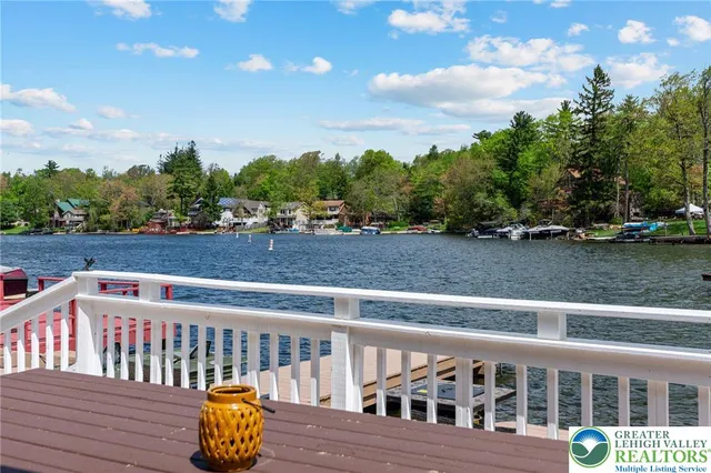 $1,495,000 | 34 South Lake Drive, Lake Harmony, PA 18624