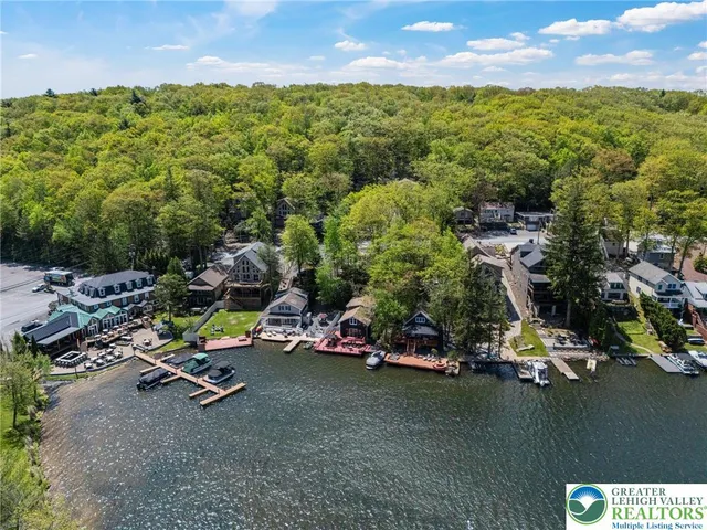 $1,495,000 | 34 South Lake Drive, Lake Harmony, PA 18624
