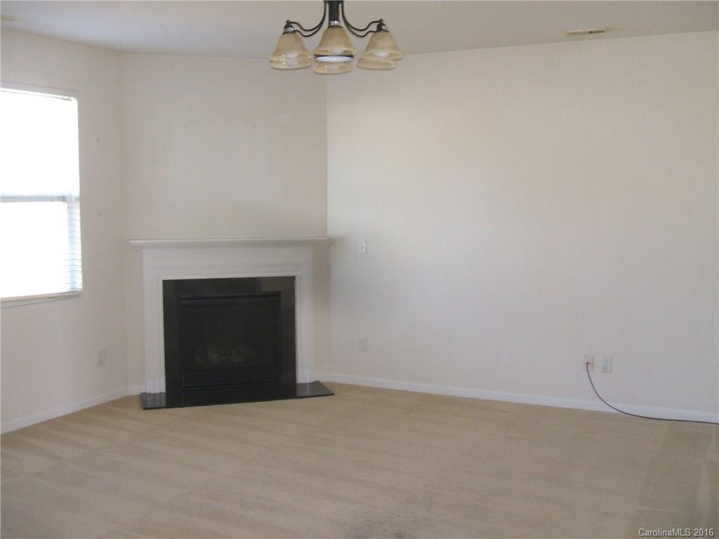 8604 Heartleaf Road, Unit 582 Charlotte, NC 28227 - Photo 5 of 10 Gallery Image 5
