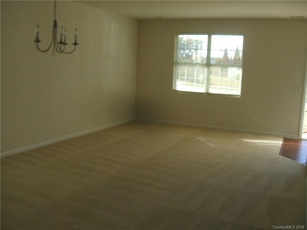 8604 Heartleaf Road, Unit 582 Charlotte, NC 28227 - Photo 6 of 10 Gallery Image 6