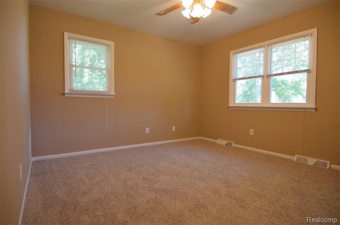 7795 Broadbridge Road Fair Haven, MI 48023 - Photo 14 of 16 DSC_4407.JPG