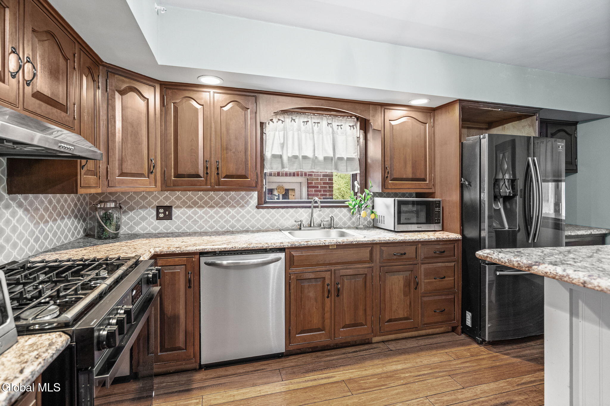 1315 Midline Road Amsterdam, NY 12010 - Photo 10 of 41 15-web-or-mls-1315-midline-rd