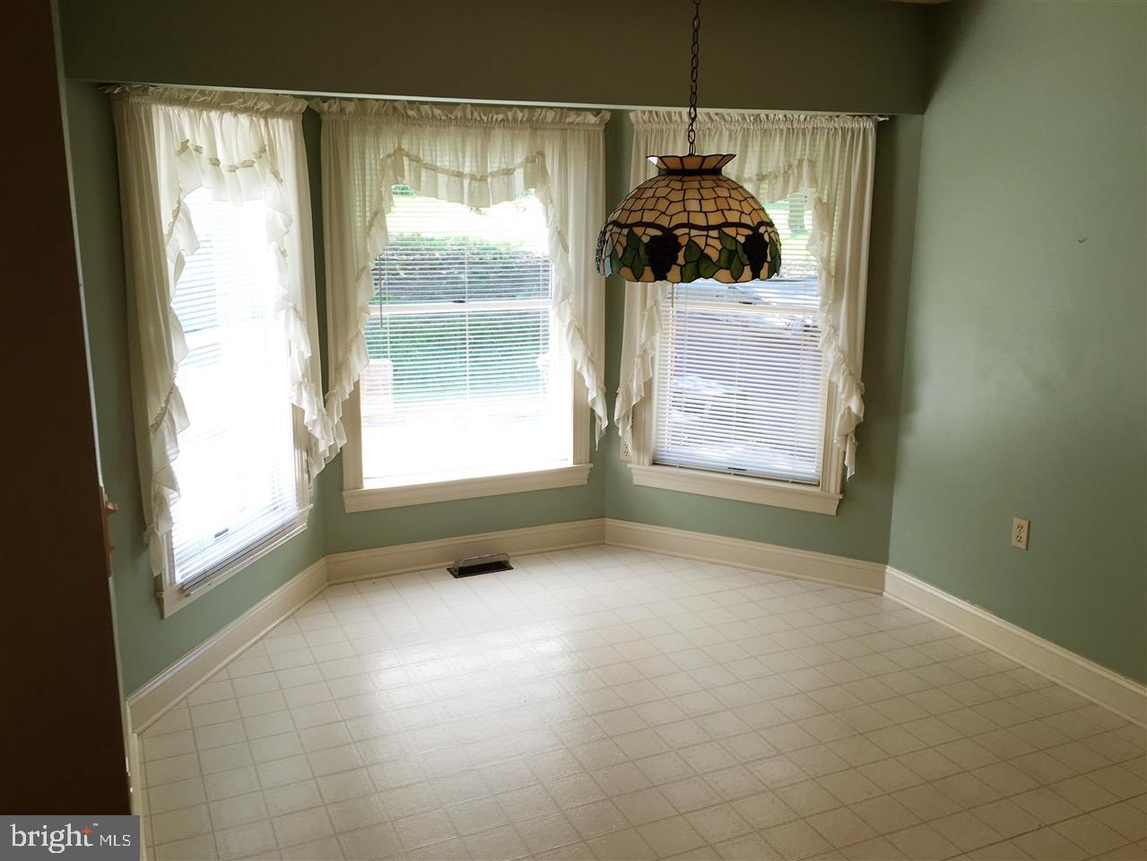 912 Petersburg Road Carlisle, PA 17015 - Photo 5 of 25 Gallery Image 5