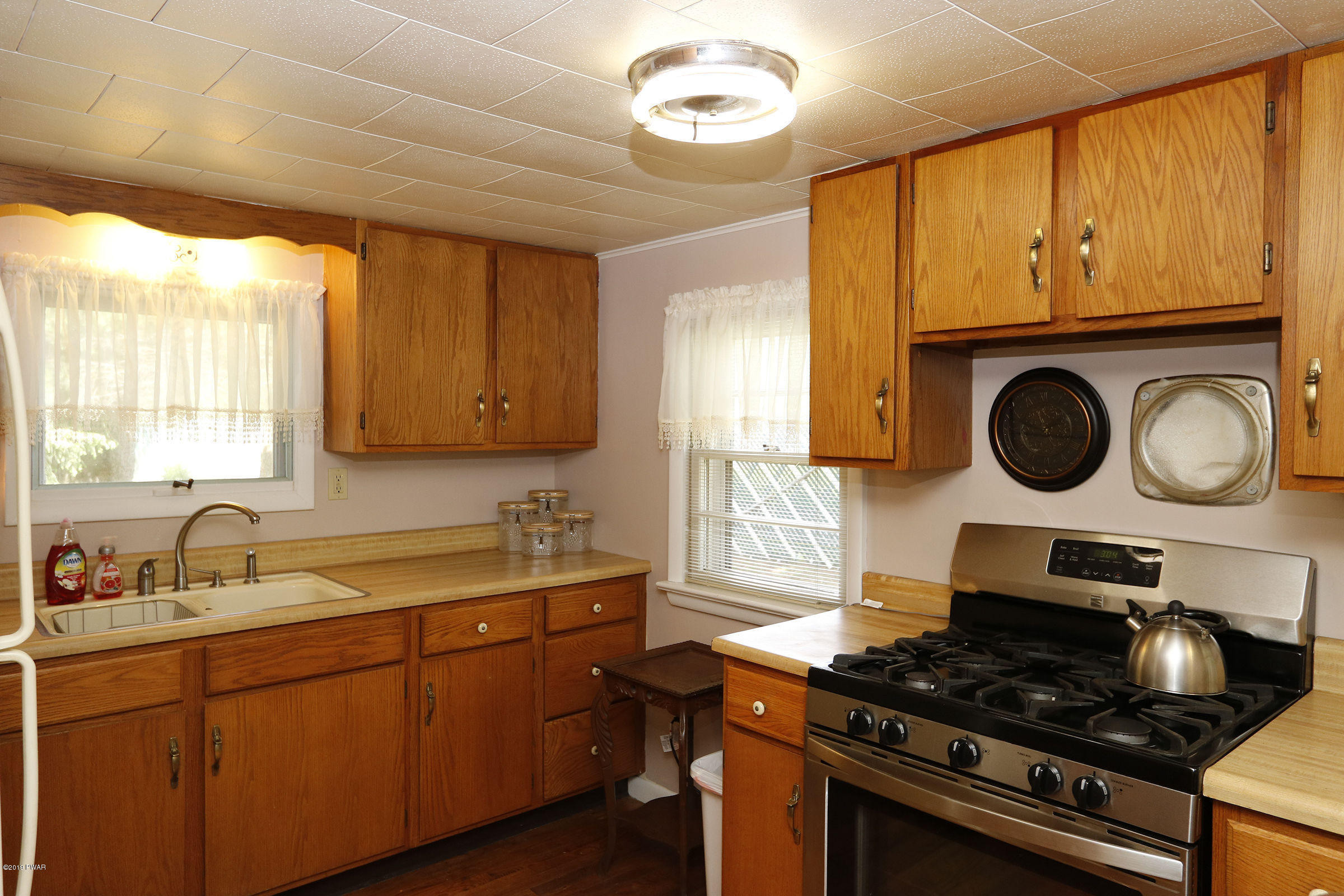 235 Gumbletown Road Tafton, PA 18464 - Photo 44 of 54 apt-kitchen