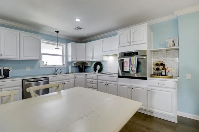 $475,000 | 9482 Big Lake Road, Lake Charles, LA 70605