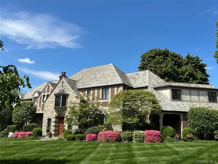 $3,650,000 | 263 Corona Avenue, Pelham, NY 10803