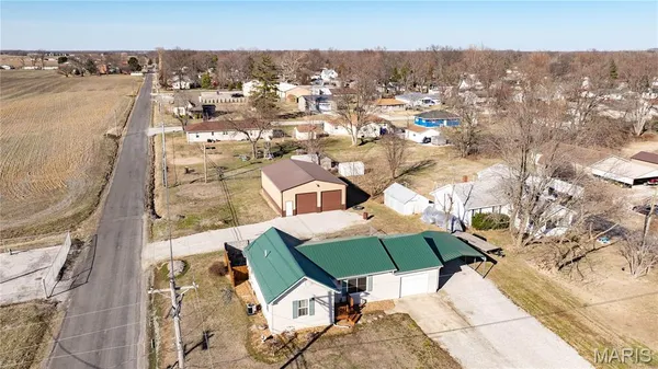 $210,000 | 101 Sterling Drive, Moro, IL 62067