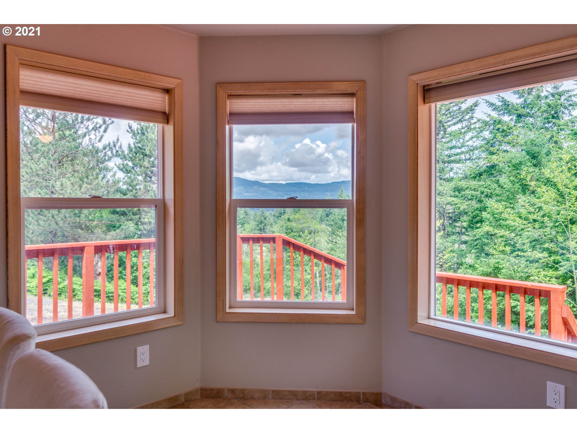 5319 Northeast Boulder Creek Road Camas, WA 98607 - Photo 11 of 31