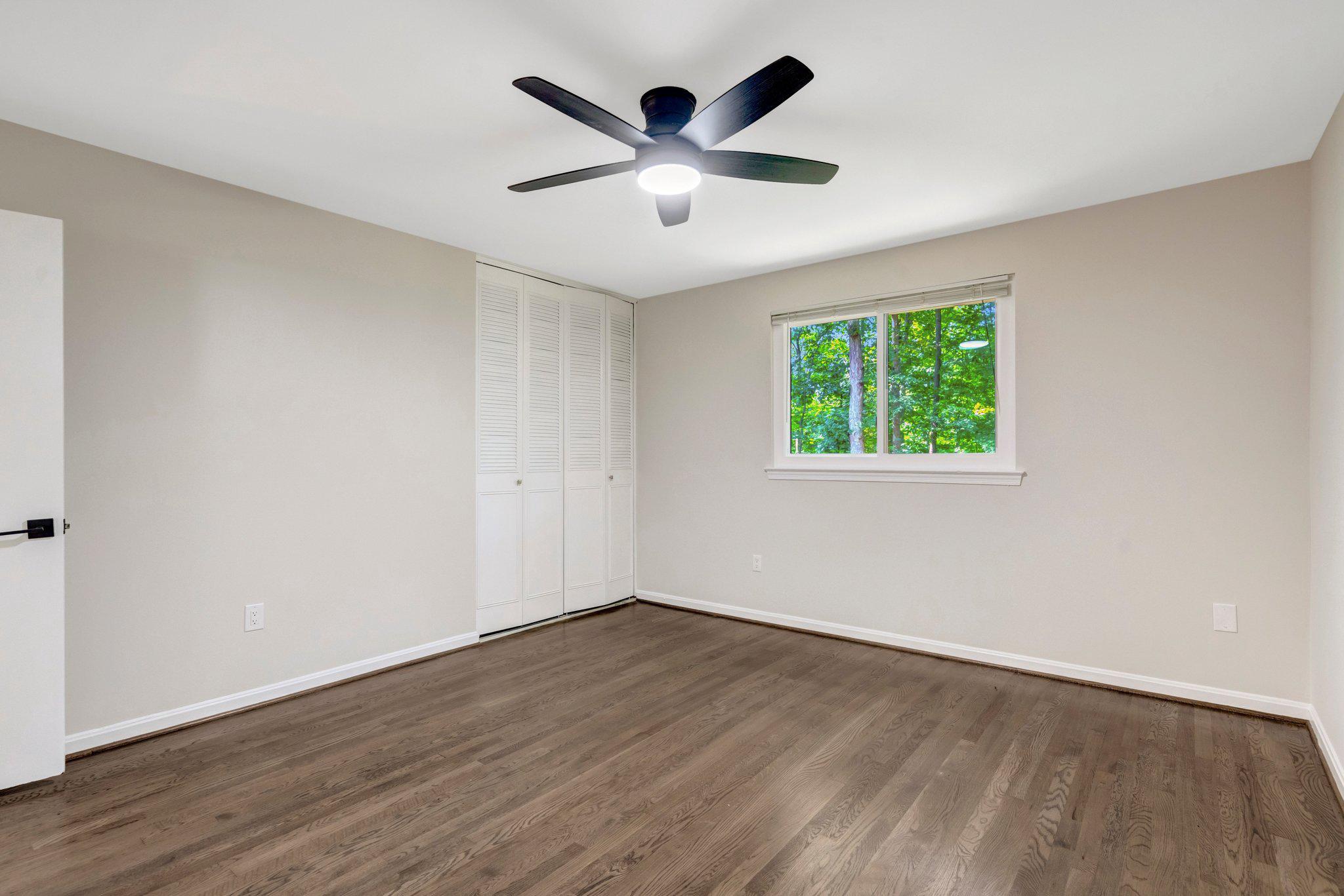 8213 Springfield Village Drive Springfield, VA 22152 - Photo 17 of 25 Bedroom 3