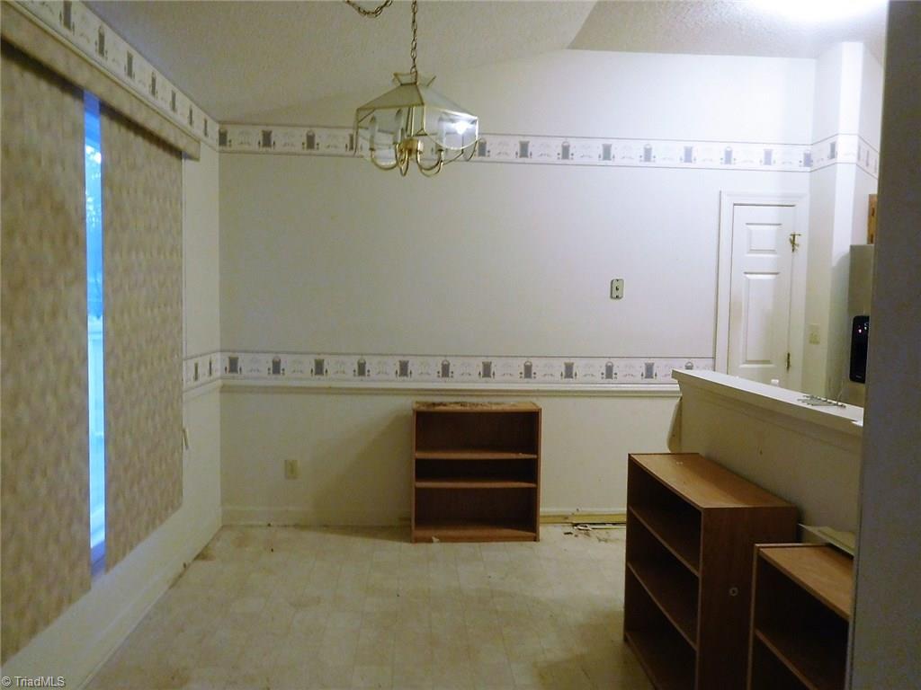 2617 Northfork Terrace High Point, NC 27265 - Photo 13 of 21 Eat in Area in Kitchen...