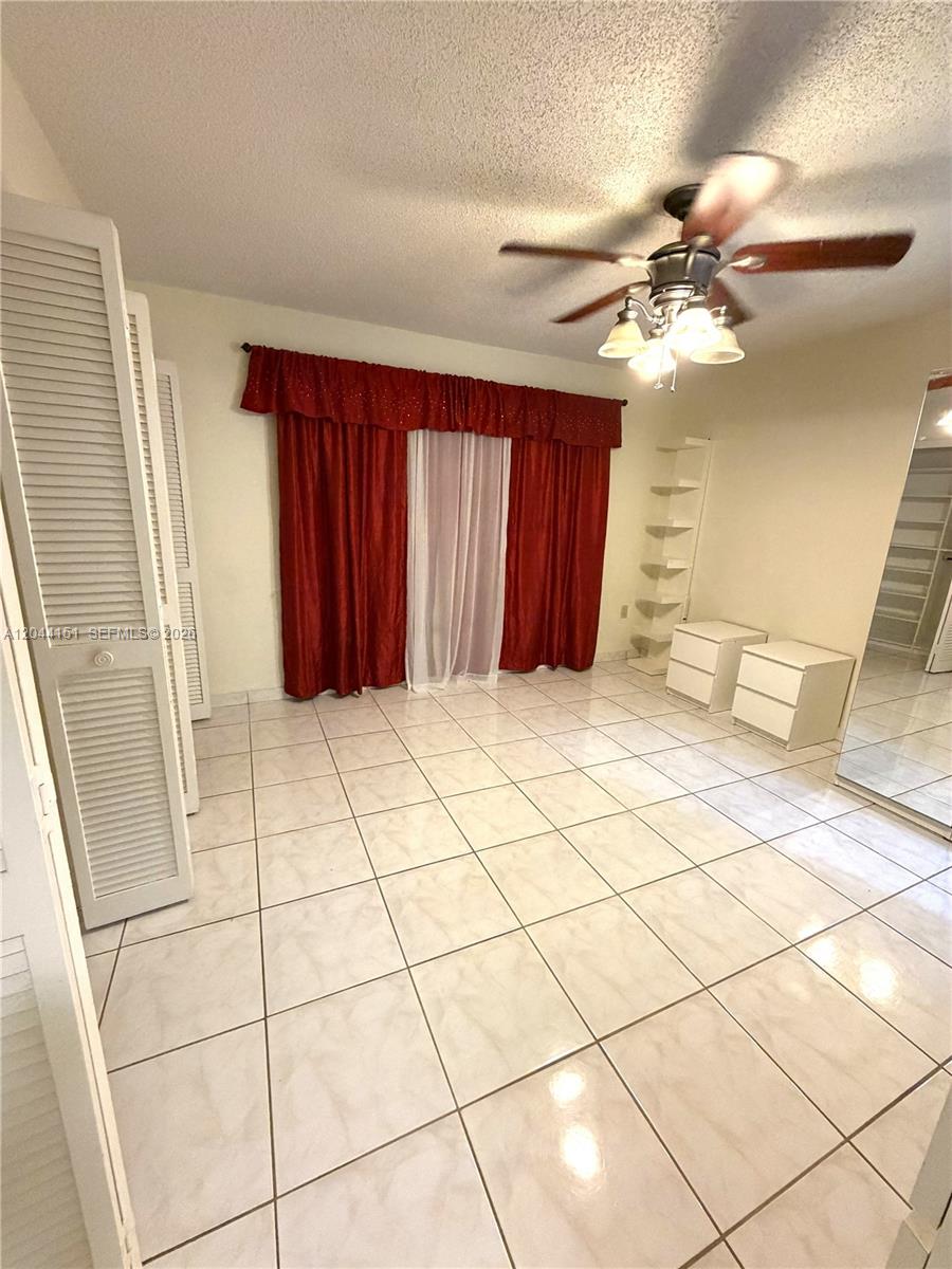 14725 Southwest 86th Lane Miami, FL 33193 - Photo 15 of 32