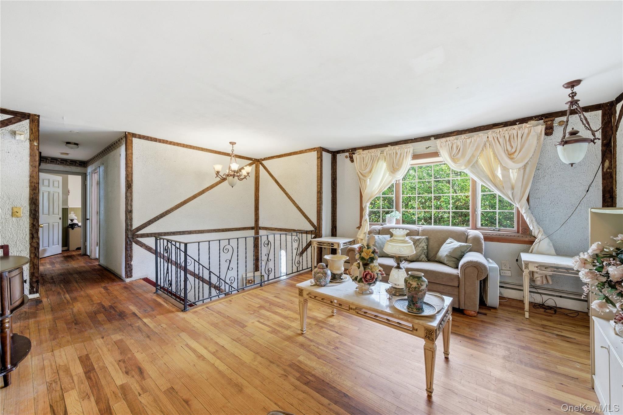 175 Candlewood Road Bay Shore, NY 11706 - Photo 4 of 26 upstairs living room