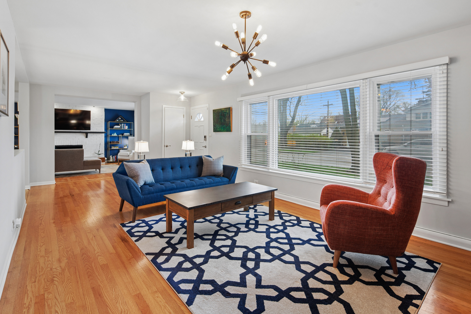 701 Peterson Avenue Park Ridge, IL 60068 - Photo 4 of 23