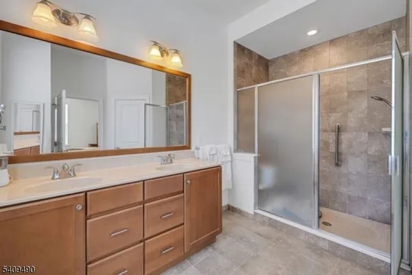 $929,000 | 4 Virgil Lane, Flanders, NJ 07836