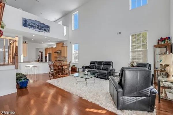 $929,000 | 4 Virgil Lane, Flanders, NJ 07836