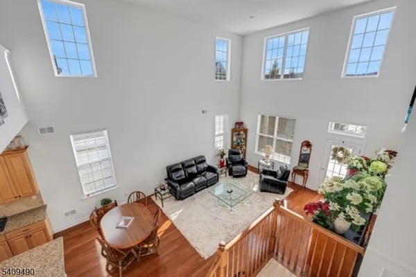 $929,000 | 4 Virgil Lane, Flanders, NJ 07836