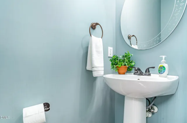 $450,000 | 105 Arbor Wynds Court, Holly Springs, NC 27540