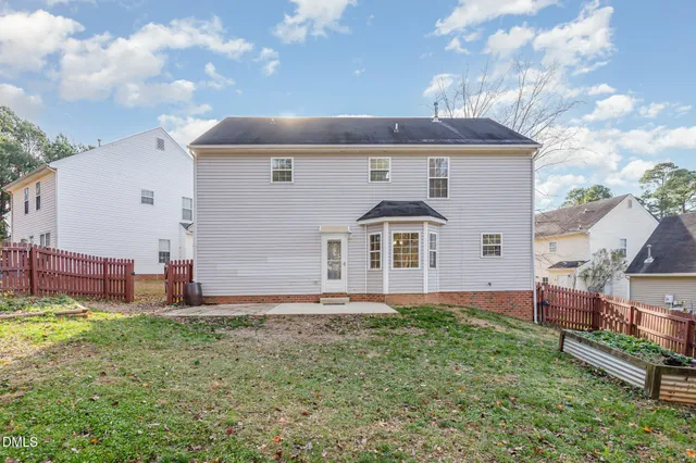 $450,000 | 105 Arbor Wynds Court, Holly Springs, NC 27540