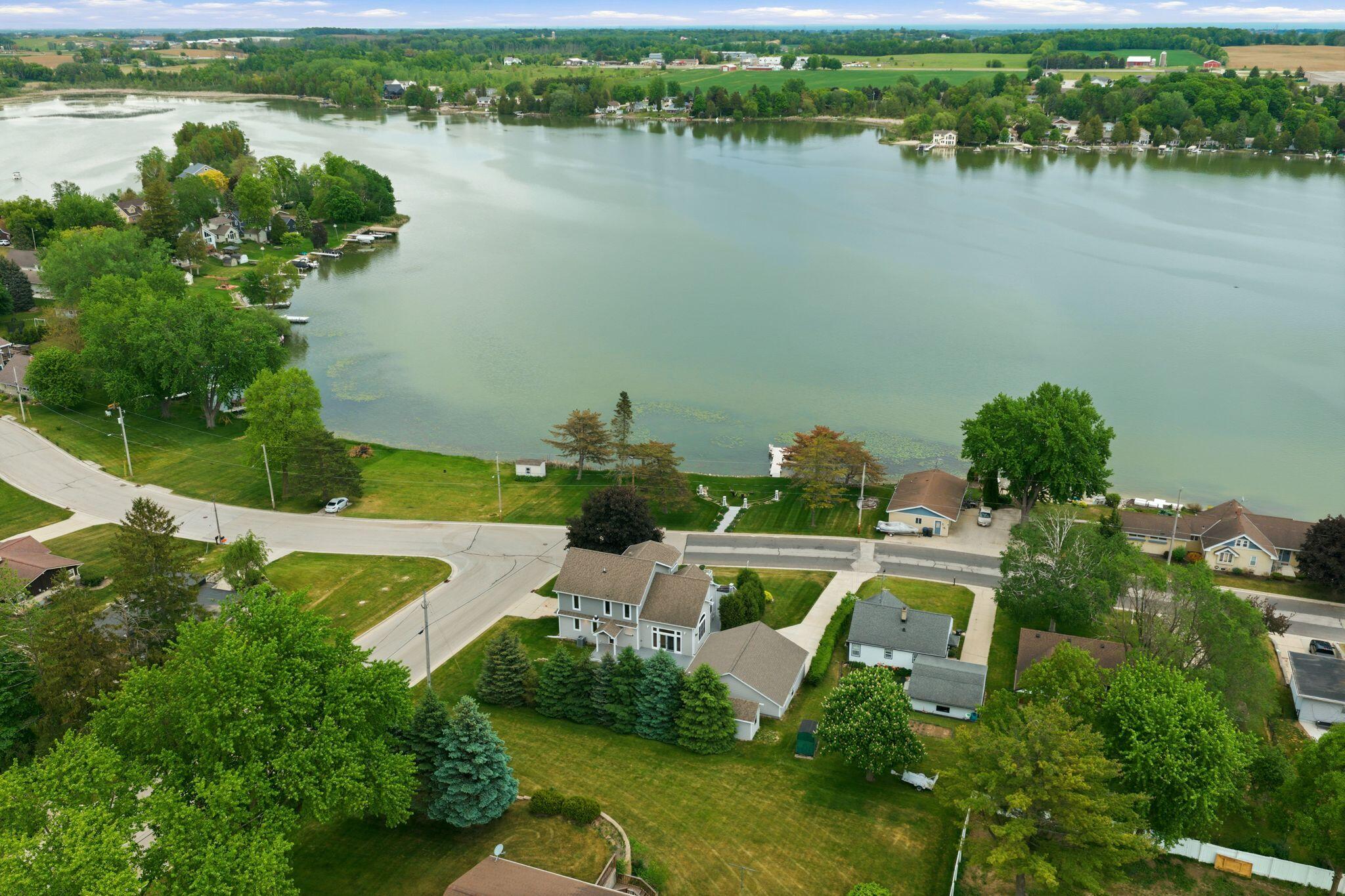 405 Lake Drive Random Lake, WI 53075 - Photo 55 of 95 405 Lake Dr, Random Lake-16