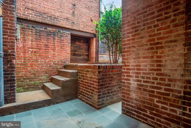 $3,400 | 1616 S Street Northwest, Washington, DC 20009