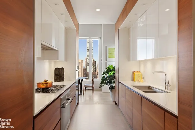 $6,295,000 | 252 East 57th Street, Unit 55A | Midtown East