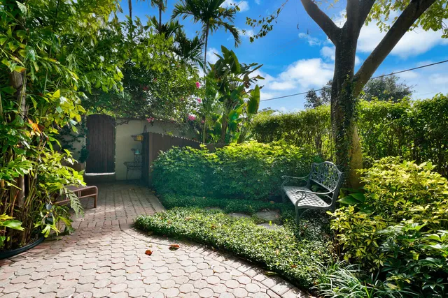 $12,000 | 137 South Oak Street, Lantana, FL 33462