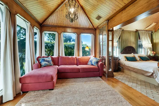 $12,000 | 137 South Oak Street, Lantana, FL 33462