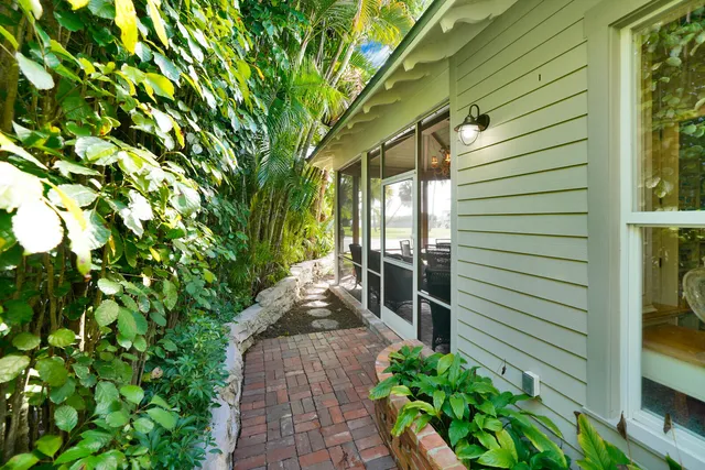 $12,000 | 137 South Oak Street, Lantana, FL 33462