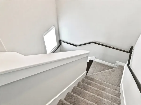 $2,695 | 709 Link Road, Houston, TX 77009