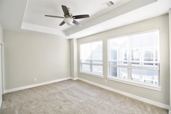 $2,695 | 709 Link Road, Houston, TX 77009