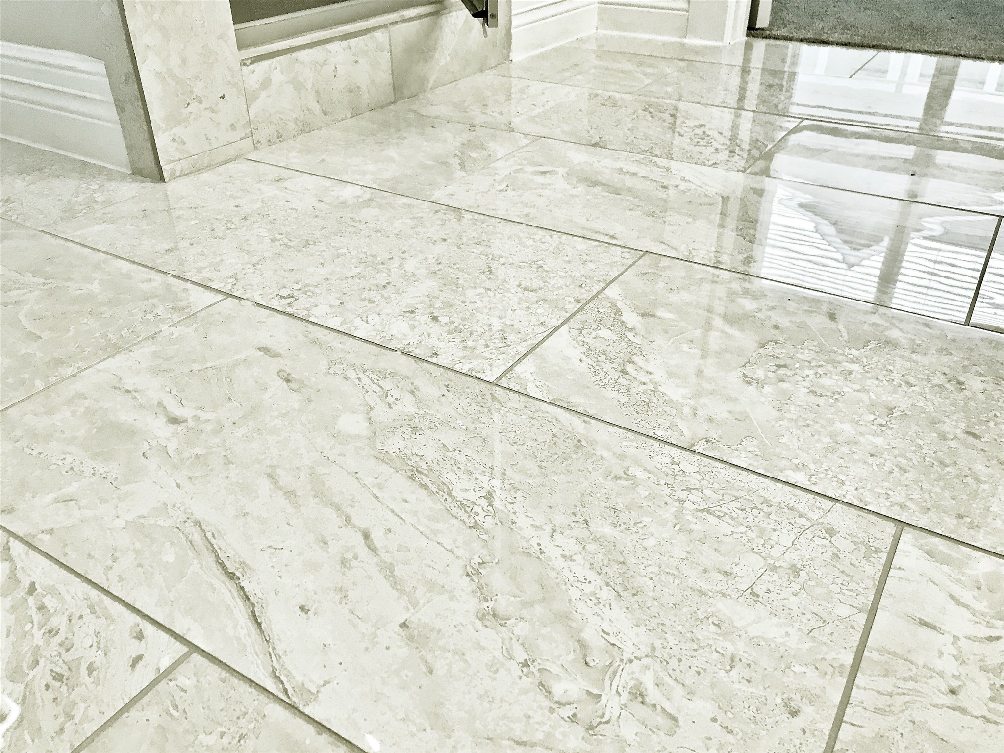 709 Link Road Houston, TX 77009 - Photo 21 of 41 CLOSER VIEW OF THE BEAUTIFUL PRIMARY BATH FLOOR TILE