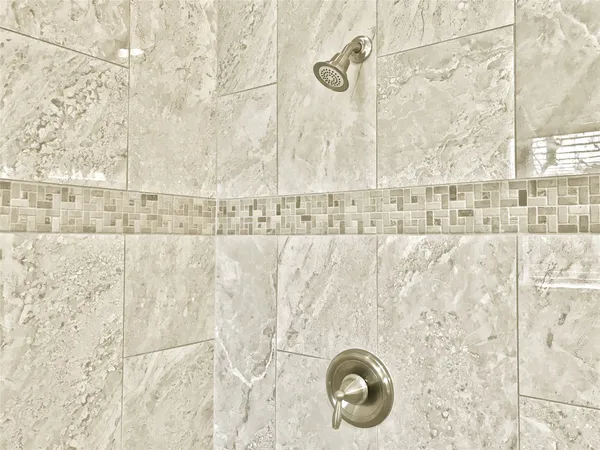 $2,695 | 709 Link Road, Houston, TX 77009