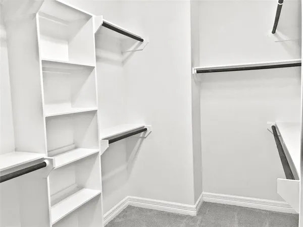 $2,695 | 709 Link Road, Houston, TX 77009