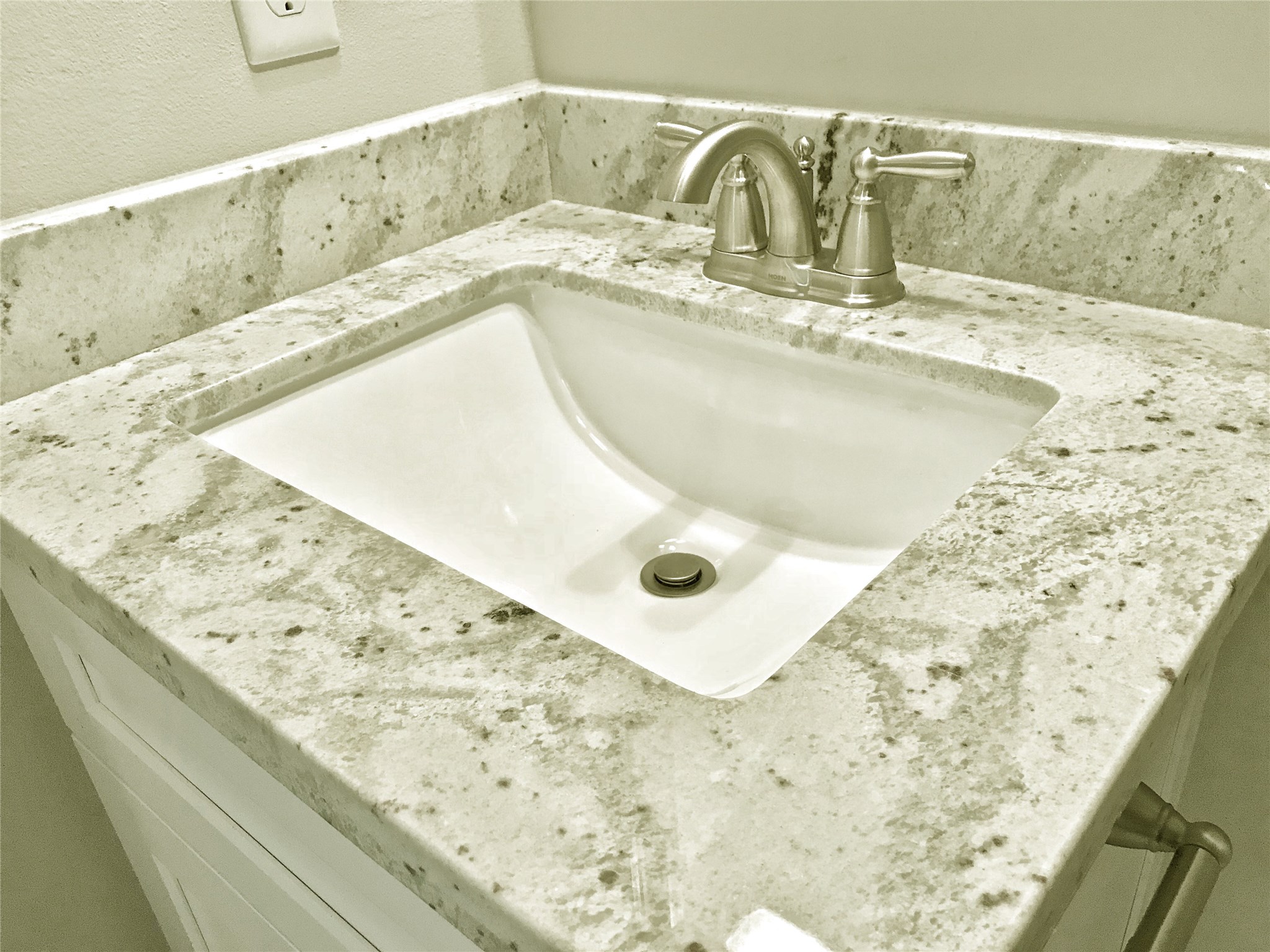 709 Link Road Houston, TX 77009 - Photo 35 of 46 a view of a bathtub in a bathroom