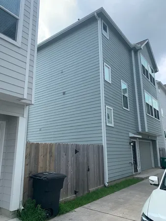 $2,695 | 709 Link Road, Houston, TX 77009